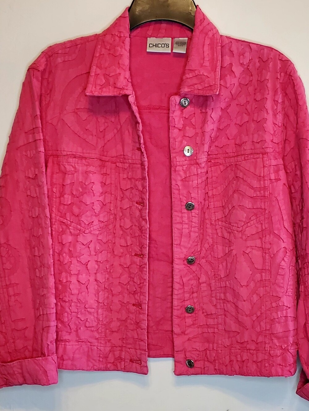Chico's Size 0 Magenta Button Front Jacket Hand Stitched Reverse Applique Design
